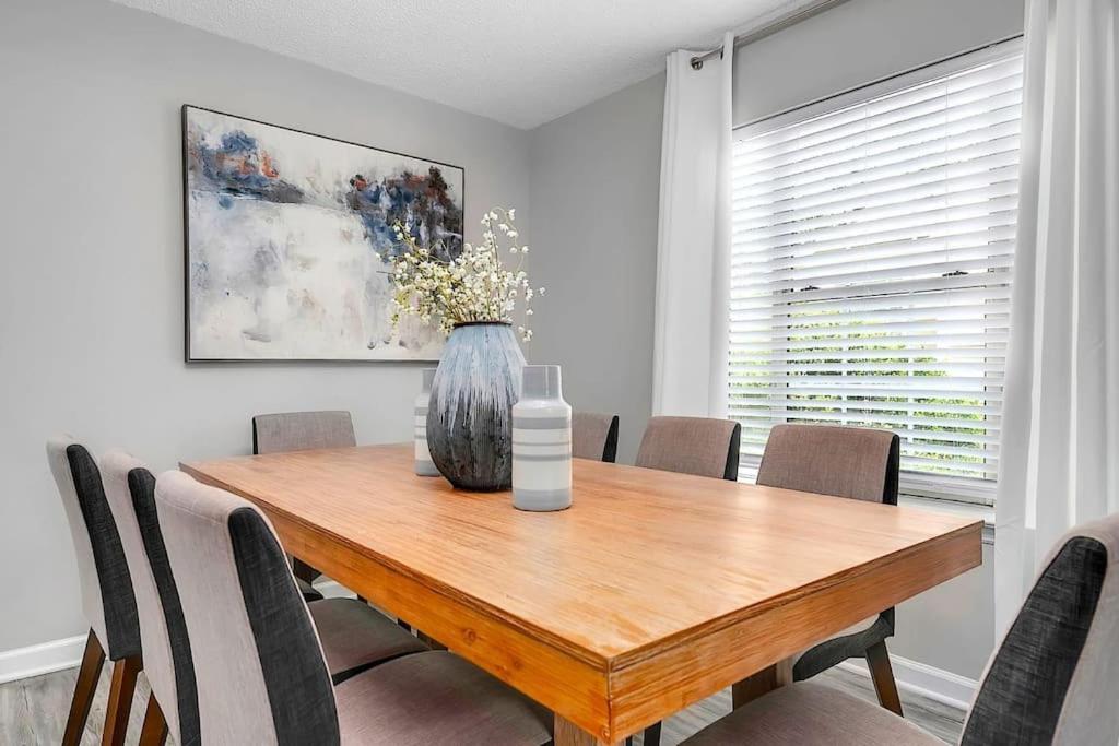 Good Karma Rentals - Renovated Ksu House Next To Interstate 75 Quiet Nhood Tm Kennesaw Eksteriør billede