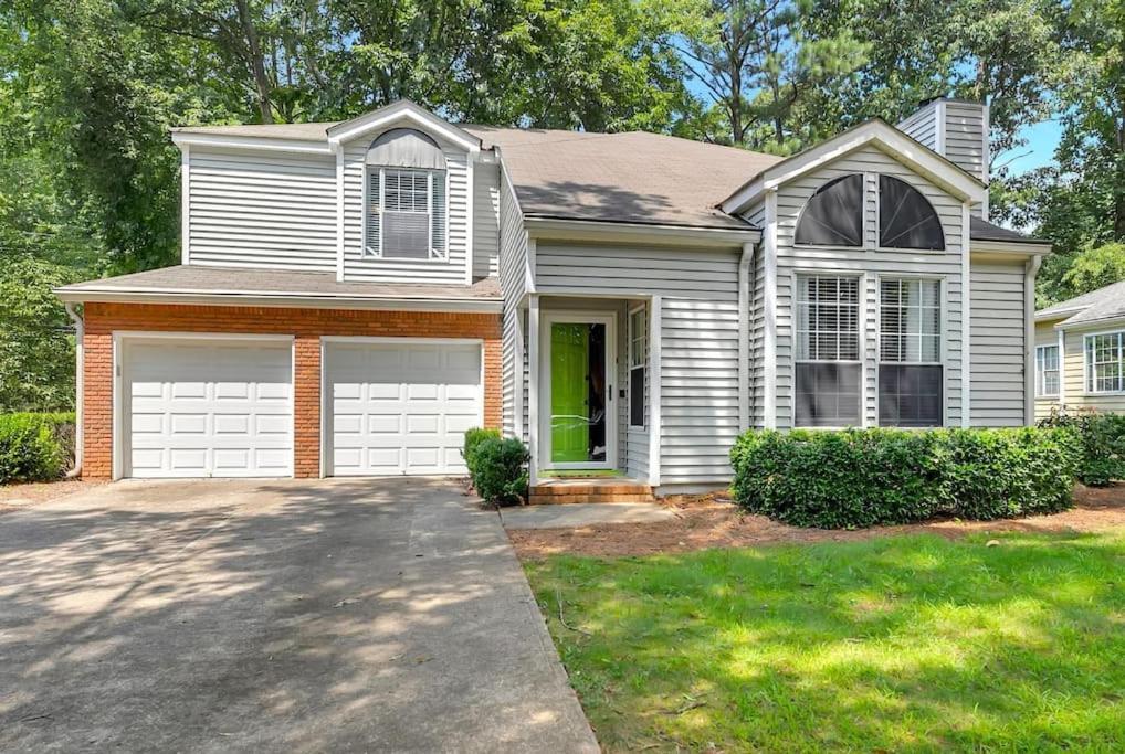 Good Karma Rentals - Renovated Ksu House Next To Interstate 75 Quiet Nhood Tm Kennesaw Eksteriør billede