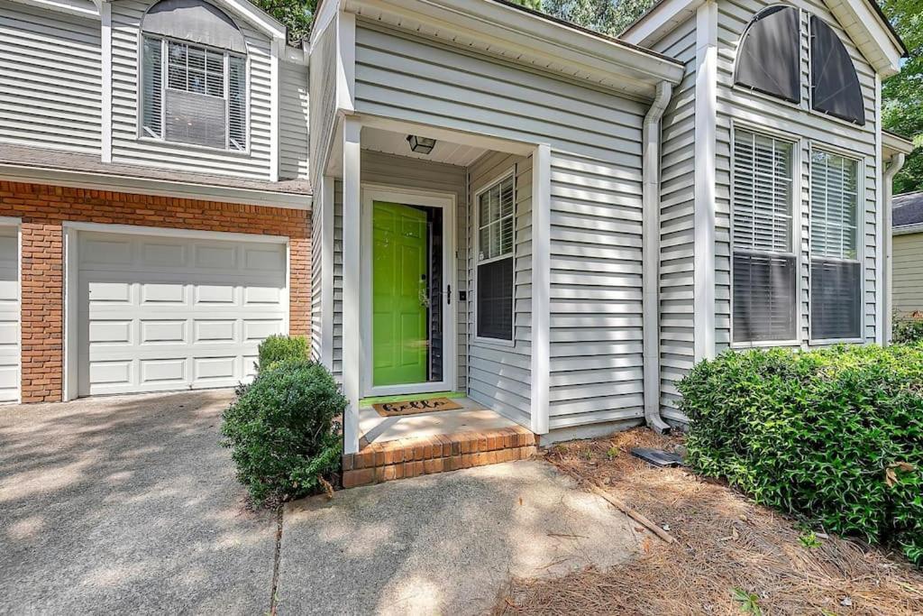 Good Karma Rentals - Renovated Ksu House Next To Interstate 75 Quiet Nhood Tm Kennesaw Eksteriør billede